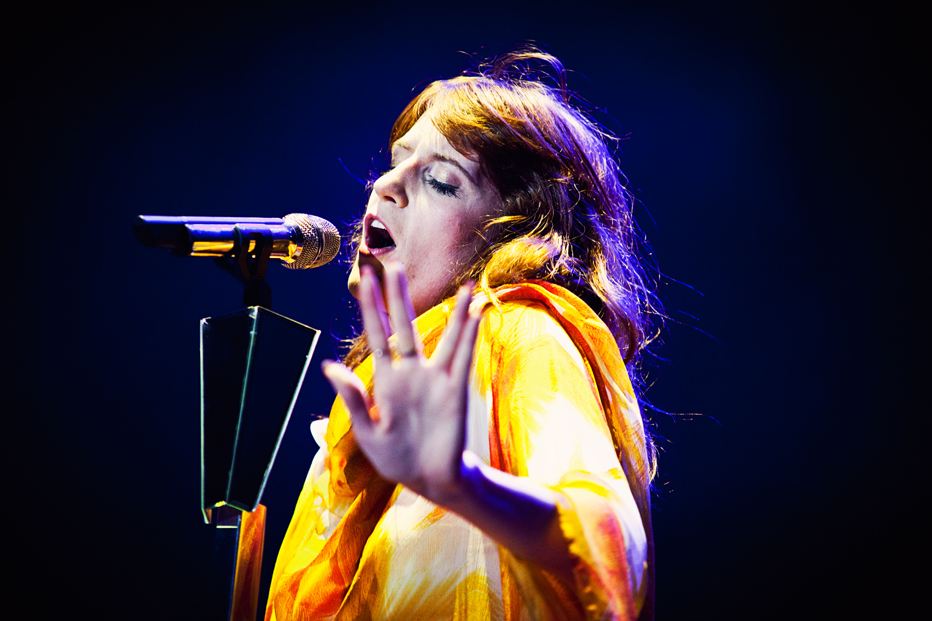 florence-and-the-machine-mariana-pekin-91